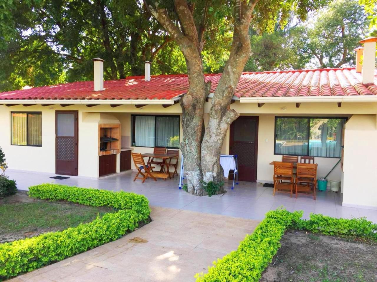 Los Jazmines Hotel Resort Warnes المظهر الخارجي الصورة