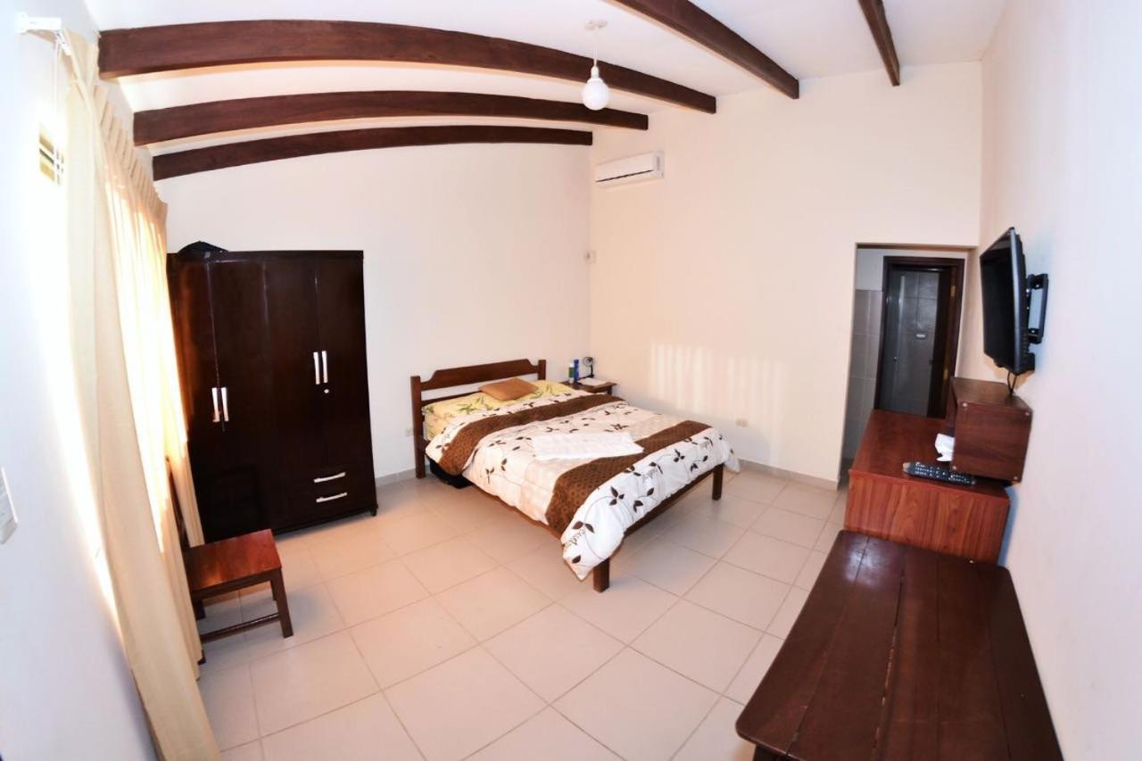 Los Jazmines Hotel Resort Warnes المظهر الخارجي الصورة