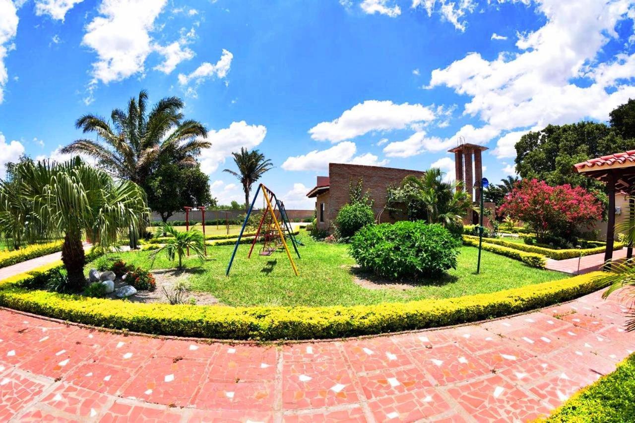 Los Jazmines Hotel Resort Warnes المظهر الخارجي الصورة